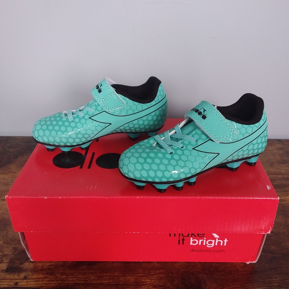 ⚽️ NEW IN BOX ⚽️ Diadora Toddler Soccer Cleats